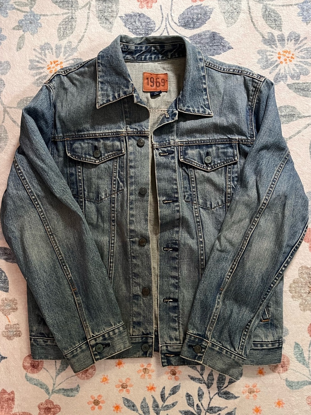 Men’s Gap 1969 Denim Jacket - Large